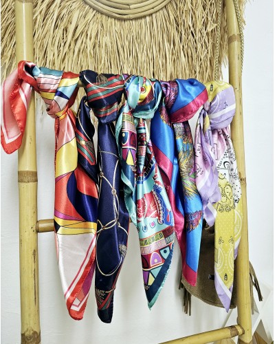 Pañuelo Estampado Plumas