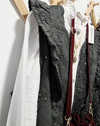 Chaleco Volantes / Paillettes Gris