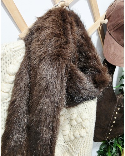 Estola Efecto Pelo Marrón