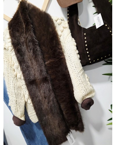 Estola Efecto Pelo Marrón