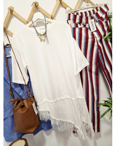 Camiseta Puntilla Asimétrica / Blanco