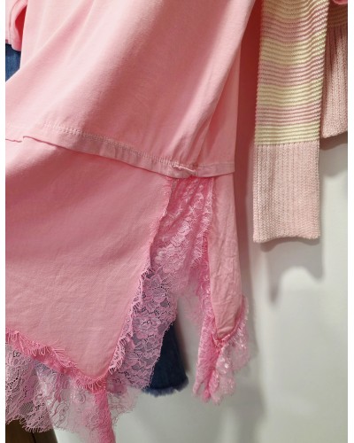 Camiseta Puntilla Asimétrica / Rosa