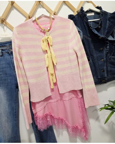 Camiseta Puntilla Asimétrica / Rosa