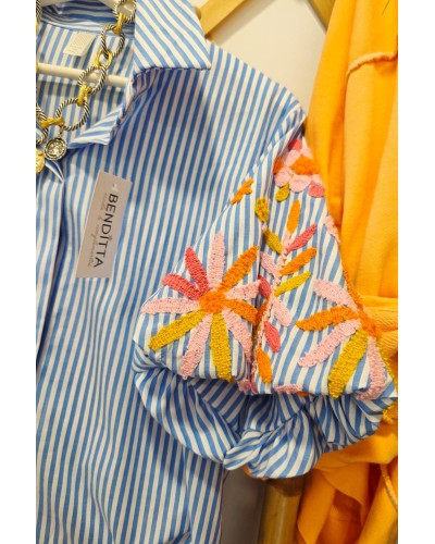 Blusa Mil Rayas / Bordados
