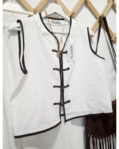 Conjunto Blanco / Alamares Marrón