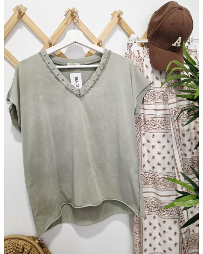 Camiseta Pico / Tachas Verde